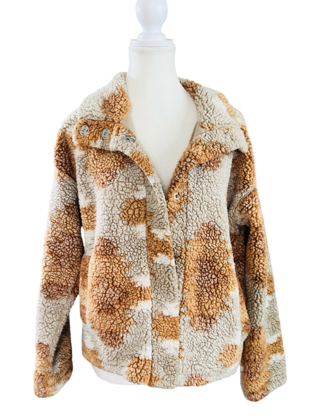 Altar'd State Tan and Cream Teddy Jacket - Picture 2 of 7